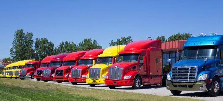 The long distance moving companies jacksonville fl offers have different kinds of trucks in their fleets