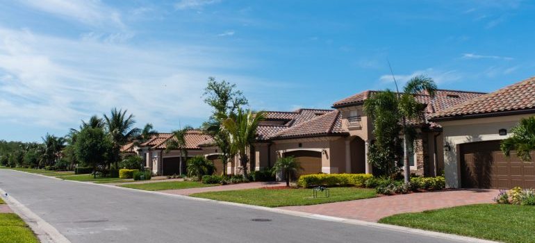 homes in the Coral Springs suburbs