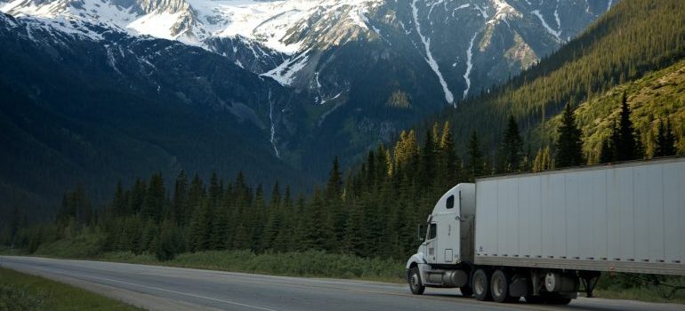 Long-distance truck shipping